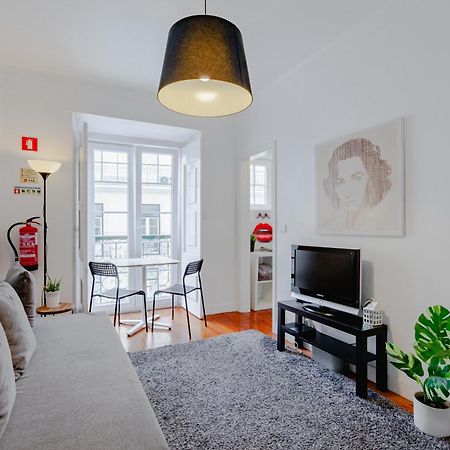 Visit Lisbon 4Fun - Anjos Apartment Bagian luar foto